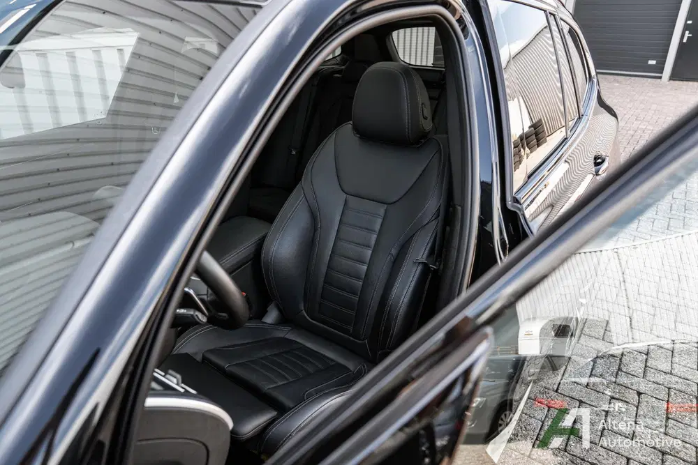 BMW X3 xDrive30e High Executive M-sport uit 2022, foto 6