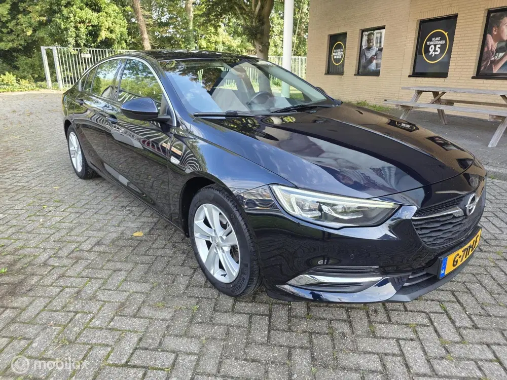 Opel Insignia Sport 1.5 Turbo Exclusive uit 2019, foto 2