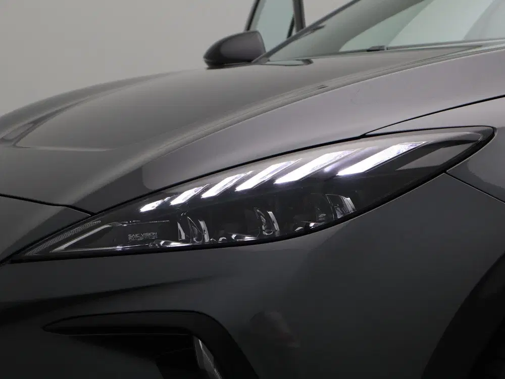 MG MG4 Luxury 64 kWh uit 2023, foto 14
