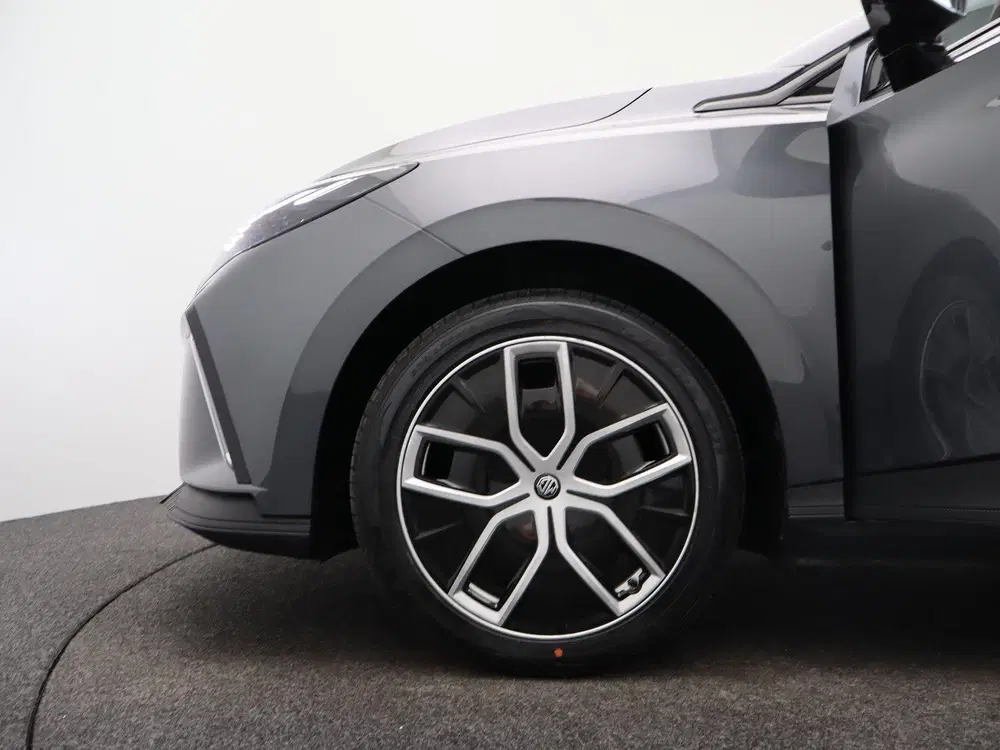 MG MG4 Luxury 64 kWh uit 2023, foto 15