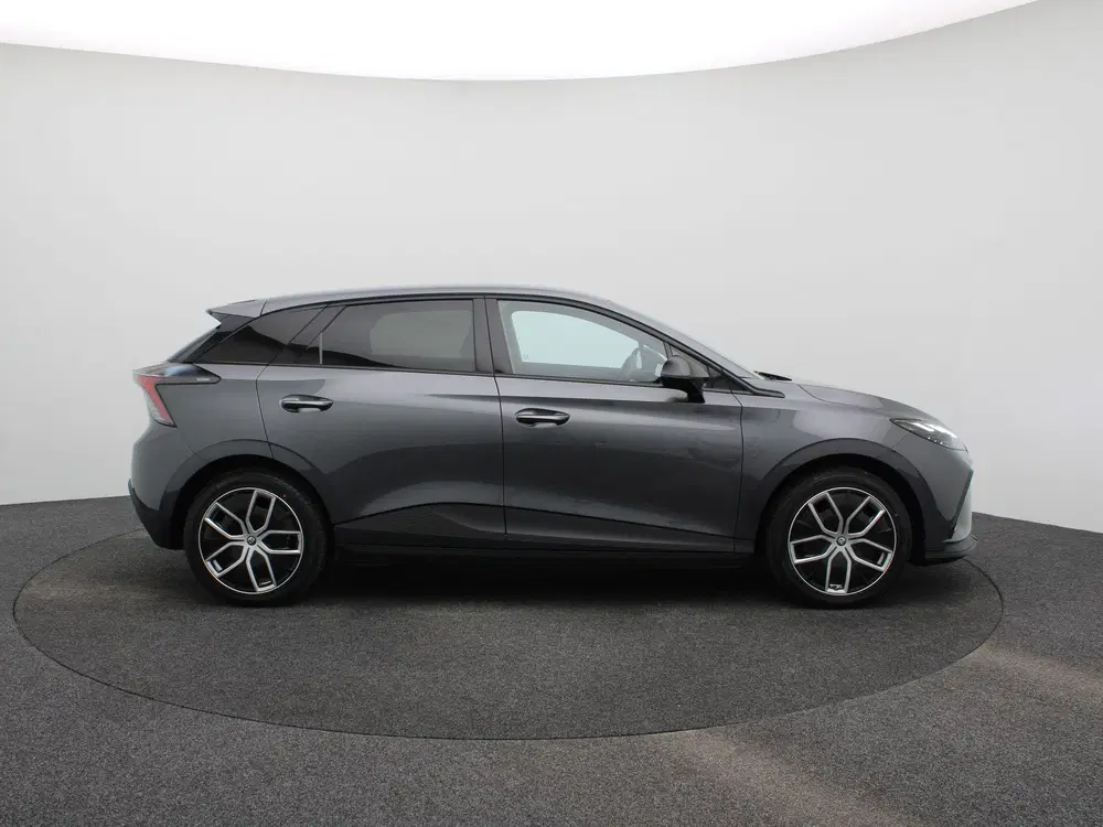 MG MG4 Luxury 64 kWh uit 2023, foto 6