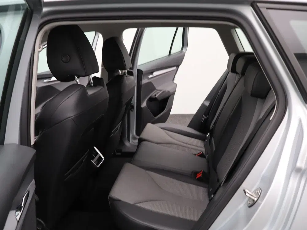 Skoda Enyaq iV 60 Sportline Business uit 2023, foto 12
