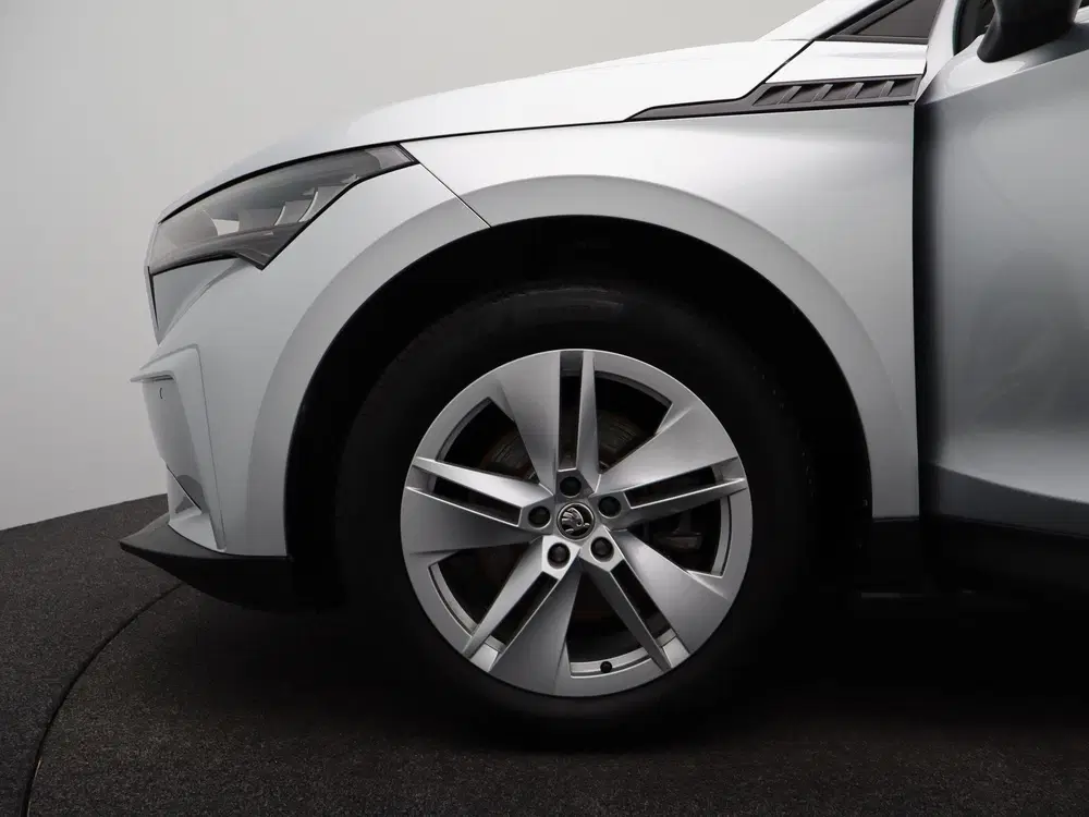 Skoda Enyaq iV 60 Sportline Business uit 2023, foto 15