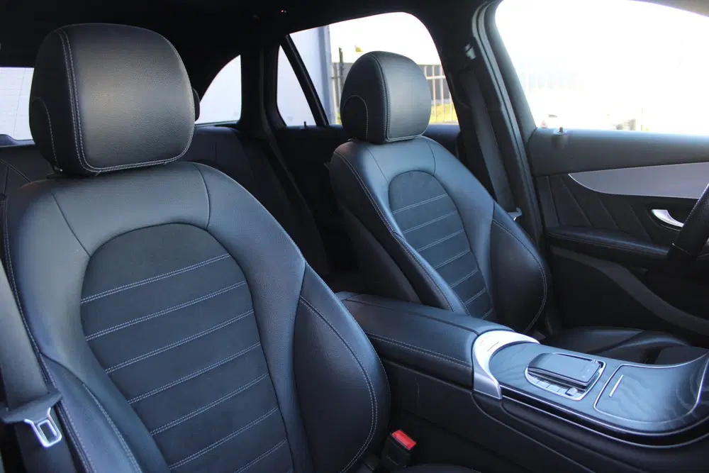 Mercedes-Benz GLC GLC 300e 4MATIC AMG LINE NIGHT PAKKET PANO uit 2022, foto 13