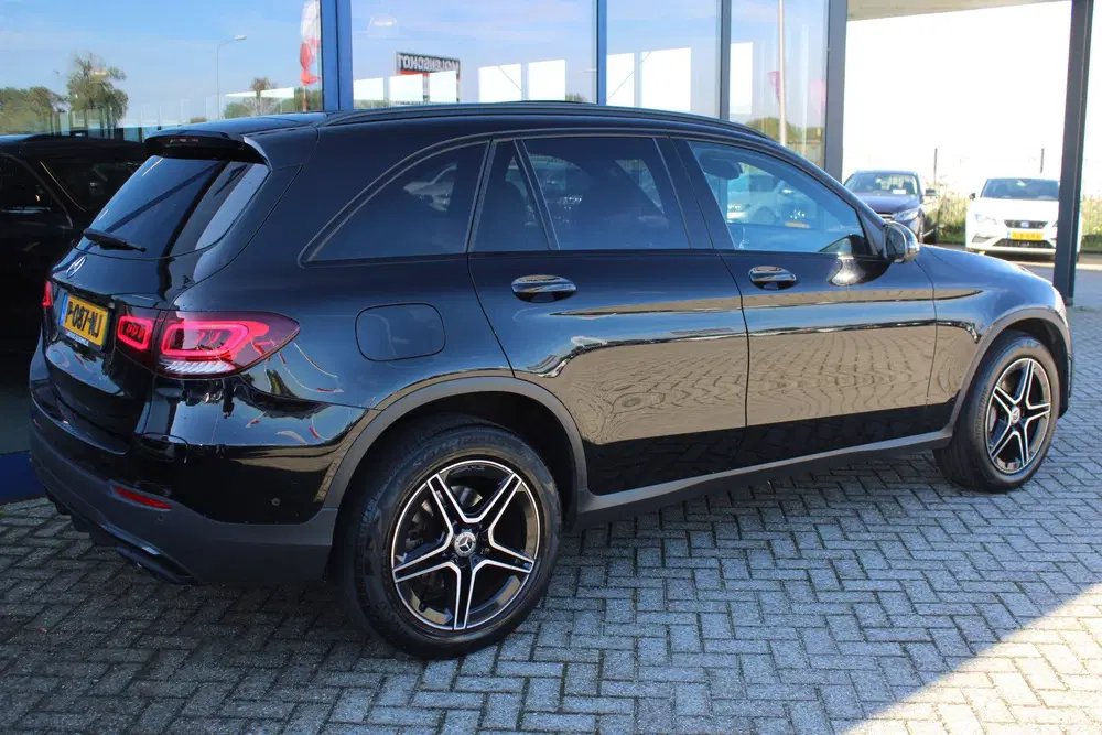 Mercedes-Benz GLC GLC 300e 4MATIC AMG LINE NIGHT PAKKET PANO uit 2022, foto 8