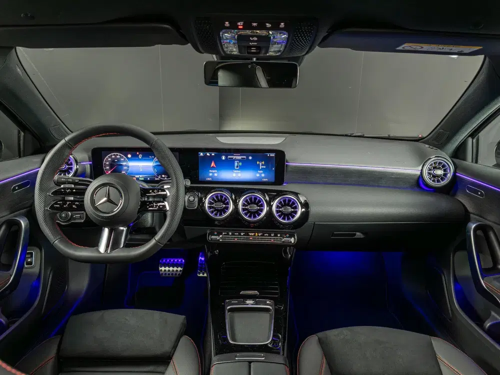 Mercedes-Benz A-Klasse 250 e Business Solution AMG uit 2026, foto 11