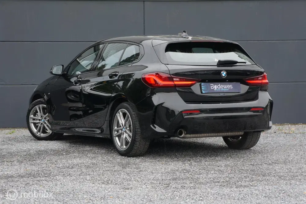 BMW 1-serie 118i EDE M Sport Edition Navi Led PDC Stoe uit 2023, foto 2