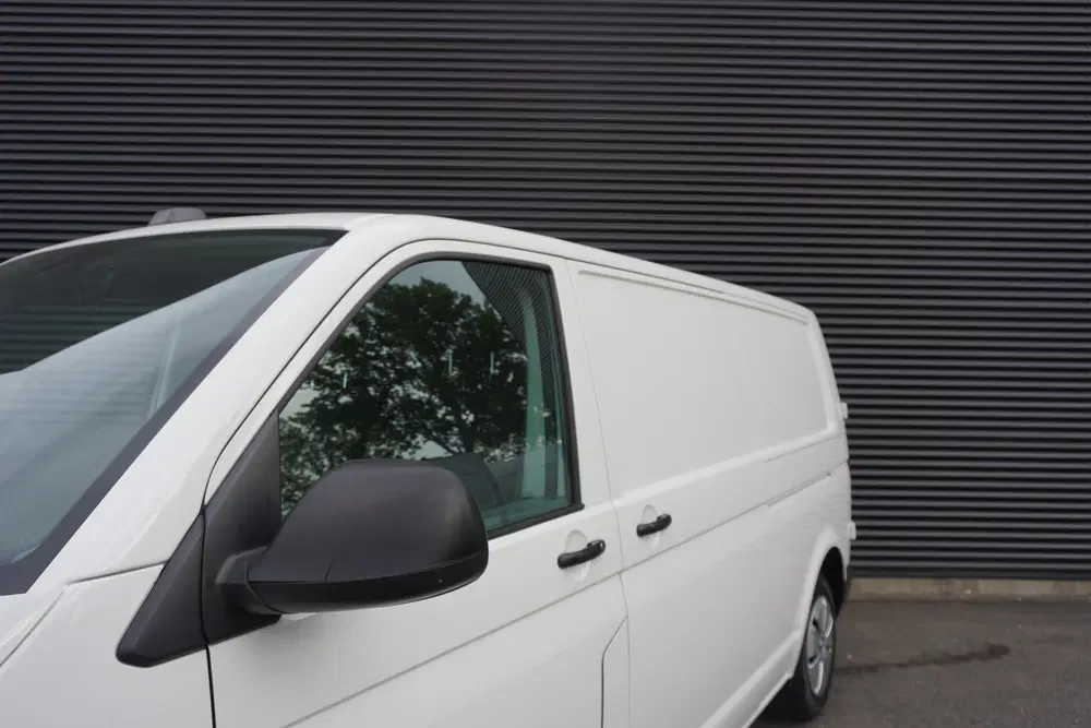 Volkswagen Transporter L2H1 150pk Automaat 2x Schuifdeur App uit 2023, foto 5