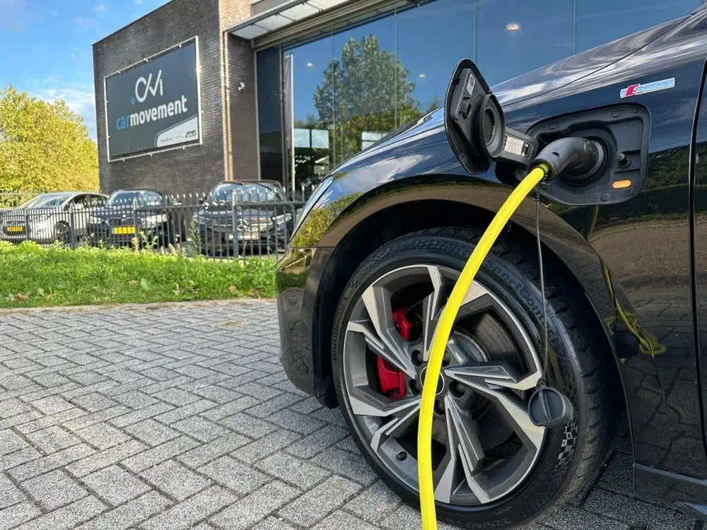 Audi A3 45 TFSI e S Competition 245 PK I Black Opt uit 2023, foto 14