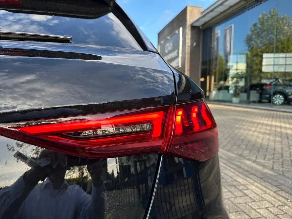 Audi A3 45 TFSI e S Competition 245 PK I Black Opt uit 2023, foto 9
