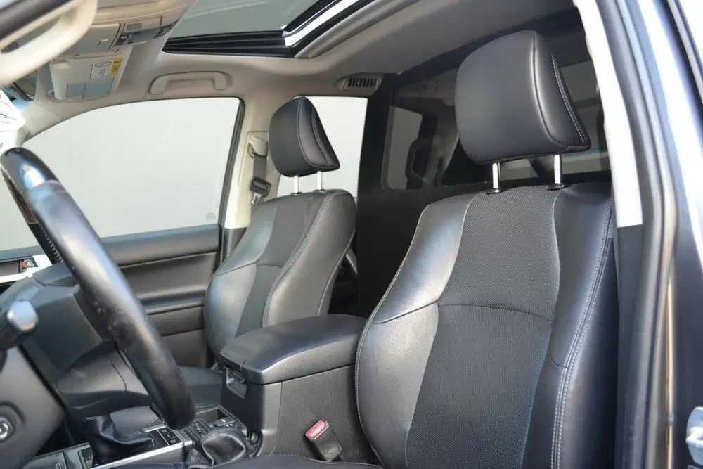 Toyota Land Cruiser 2.8 D-4D-F Executive Window Van uit 2019, foto 9