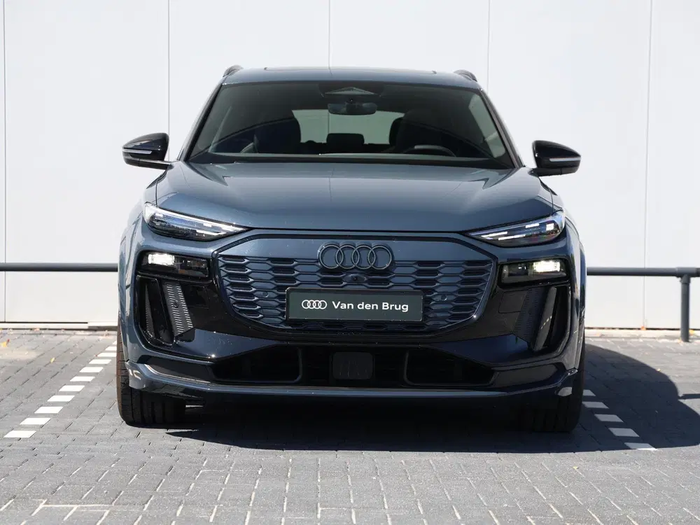 Audi Q6 e-tron S edition 83 kWh 252 pk uit 2026, foto 13