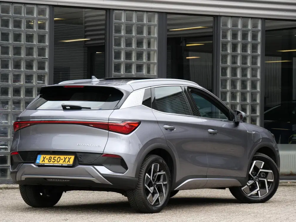 BYD Atto 3 60kWH PANORAMADAK uit 2024, foto 2