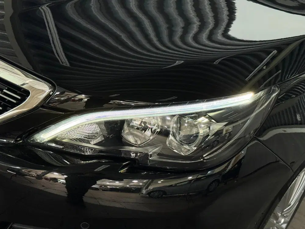 Peugeot 308 1.2 PureTech Allure Navi uit 2019, foto 11