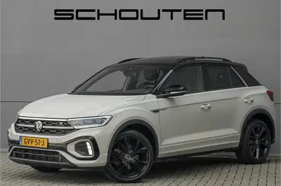 Volkswagen T-Roc 1.5 TSI R-Line Pano LED+ Beats Trekhaak AC uit 2024