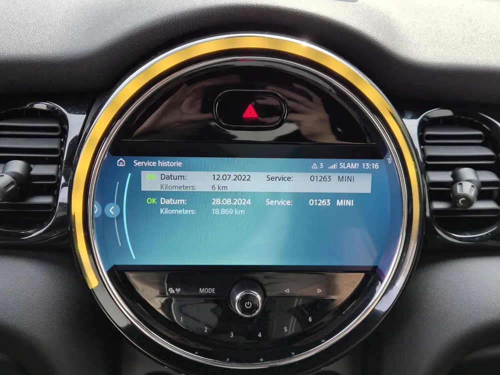 Mini Electric Classic 33 kWh uit 2022, foto 9
