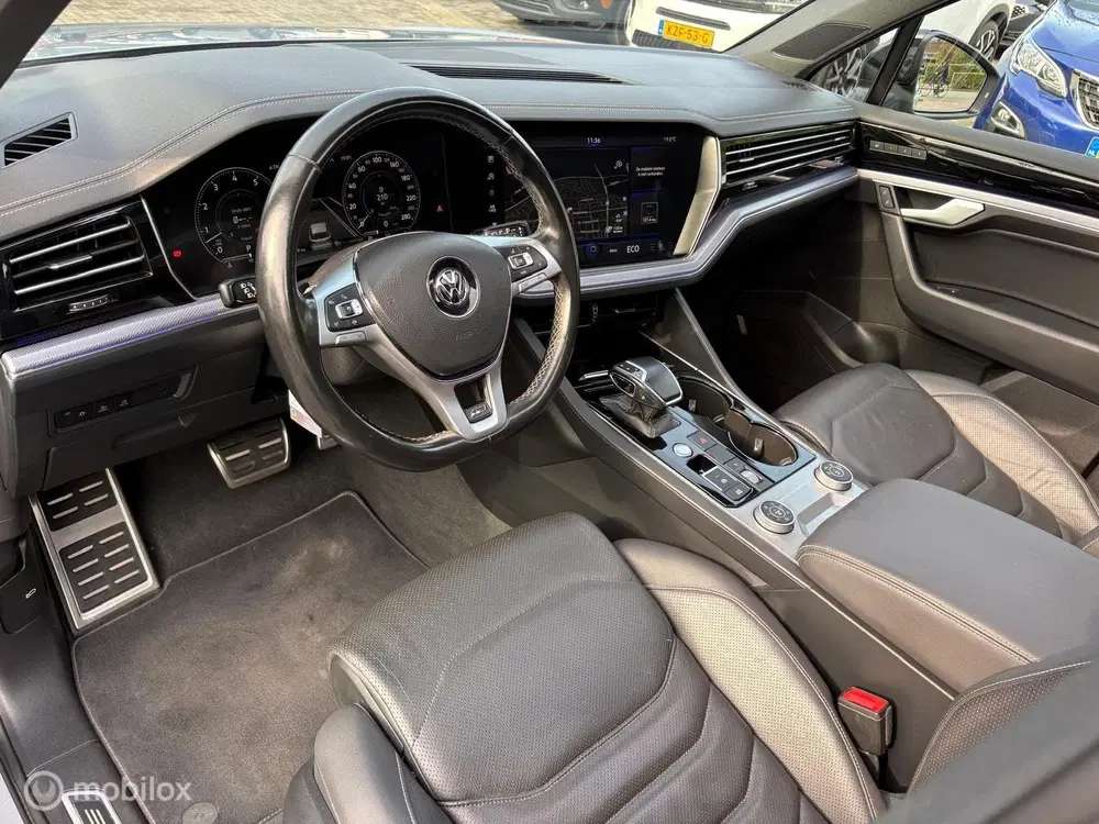 Volkswagen Touareg 3.0 TSI R-Line uit 2019, foto 11