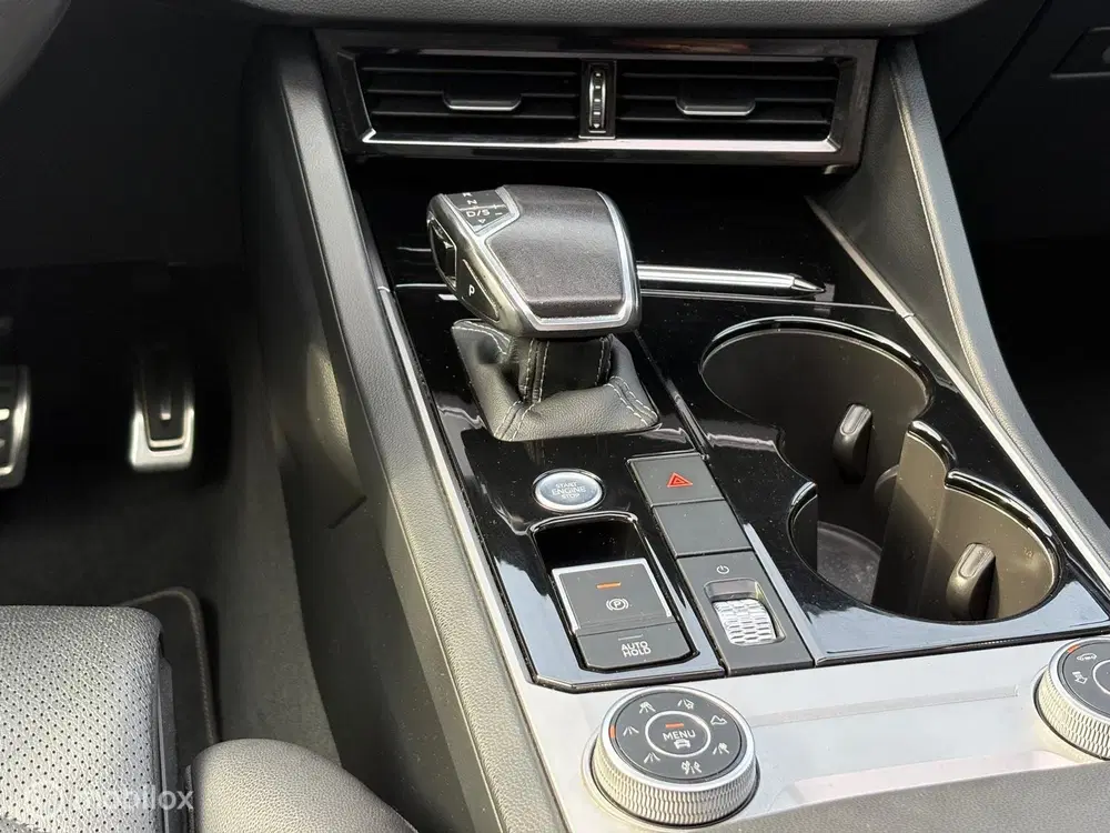 Volkswagen Touareg 3.0 TSI R-Line uit 2019, foto 15