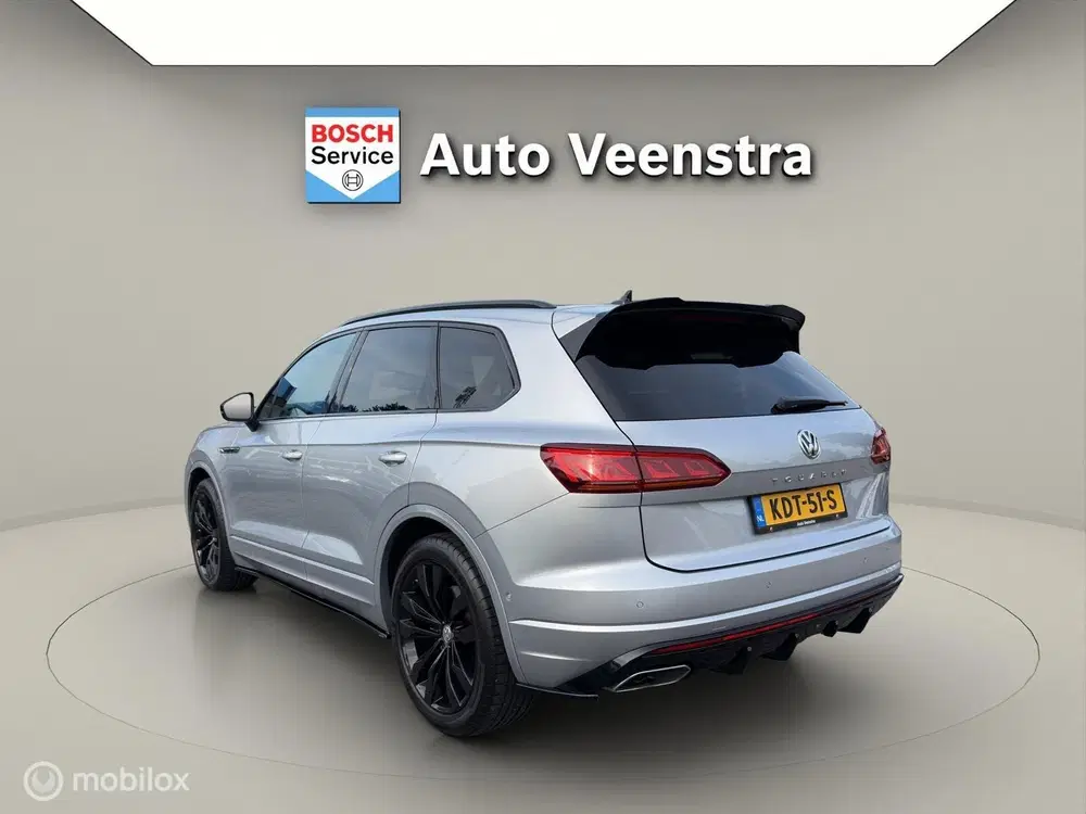 Volkswagen Touareg 3.0 TSI R-Line uit 2019, foto 3