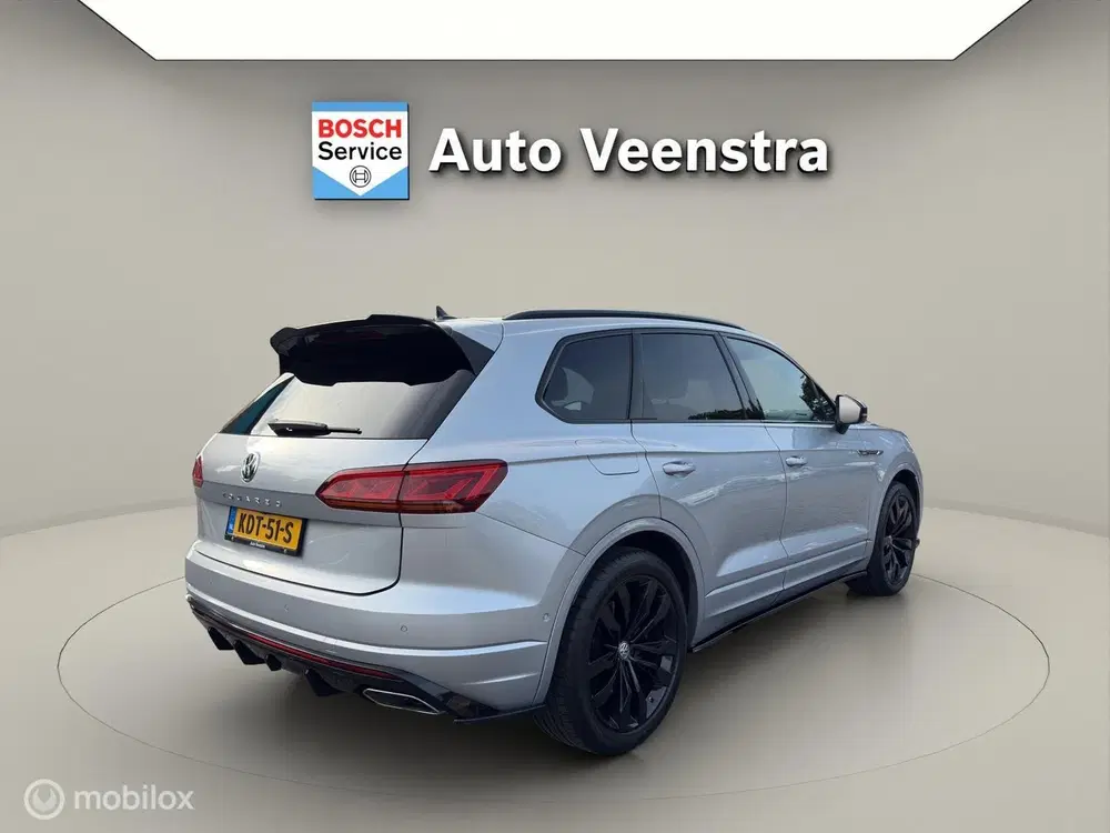 Volkswagen Touareg 3.0 TSI R-Line uit 2019, foto 6