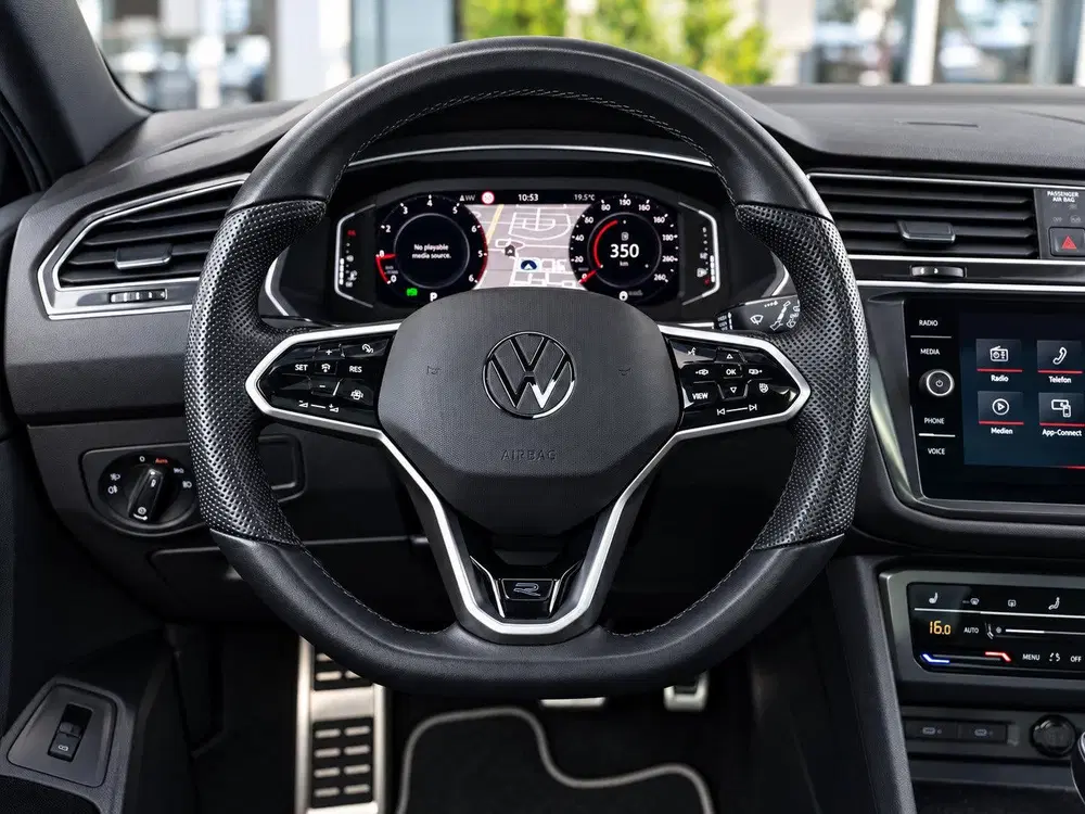 Volkswagen Tiguan Allspace 1.5 TSI R-Line uit 2023, foto 11
