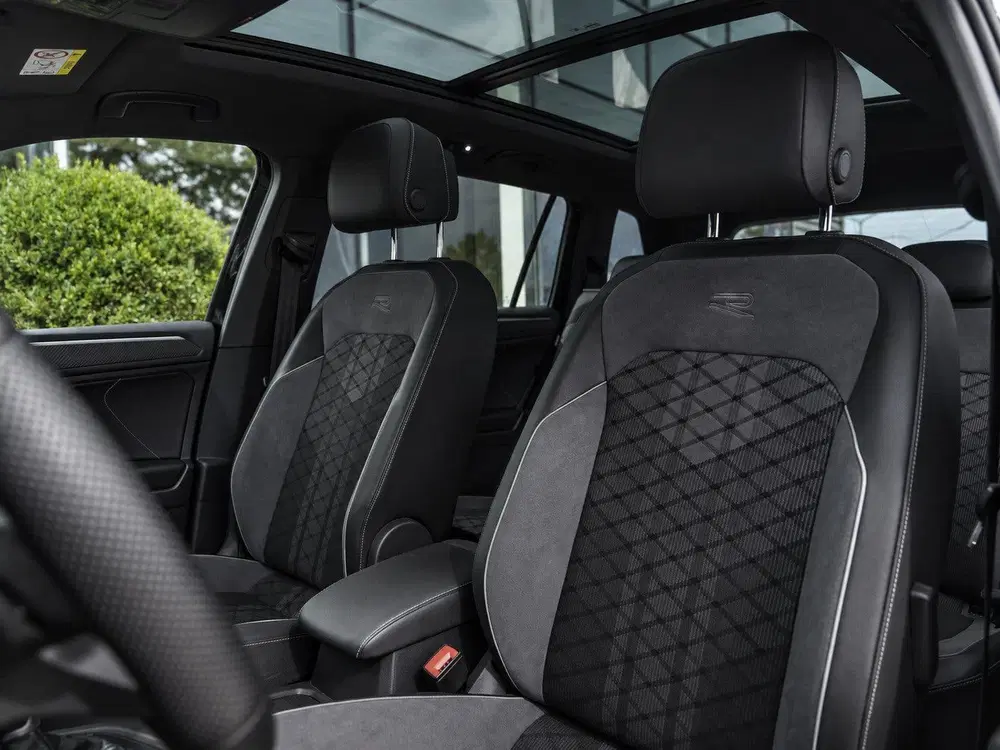 Volkswagen Tiguan Allspace 1.5 TSI R-Line uit 2023, foto 14