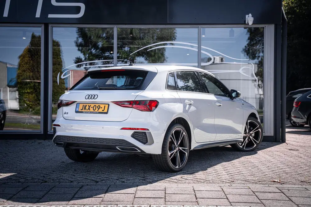 Audi A3 40 TFSI e Advanced edition uit 2024, foto 10
