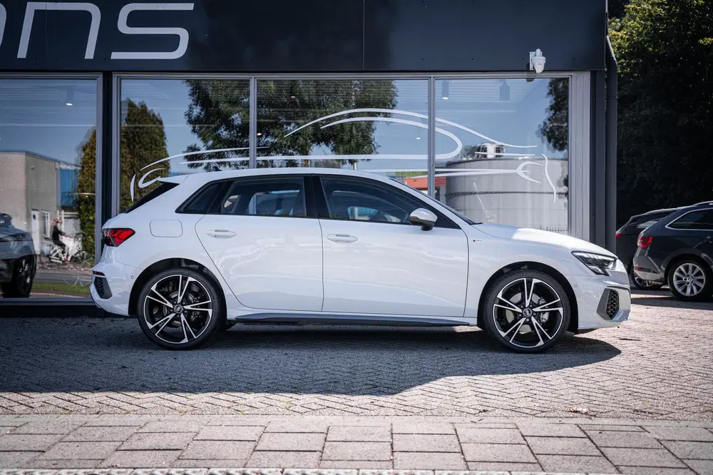 Audi A3 40 TFSI e Advanced edition uit 2024, foto 11