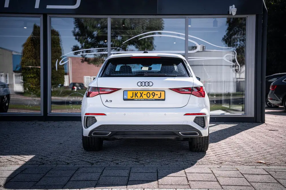 Audi A3 40 TFSI e Advanced edition uit 2024, foto 9