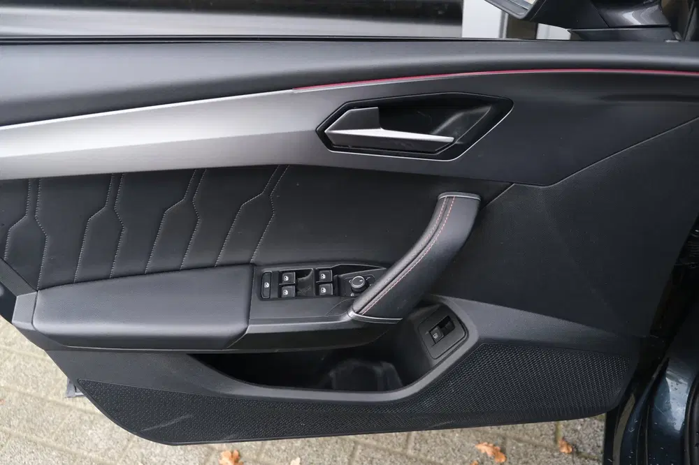 Cupra Leon 1.4 e-Hybrid 204PK Pano Led Cam Navi ACC V uit 2022, foto 13