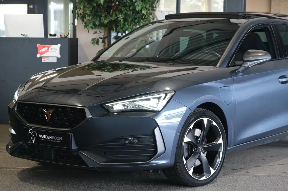 Cupra Leon 1.4 e-Hybrid 204PK Pano Led Cam Navi ACC V uit 2022, foto 14