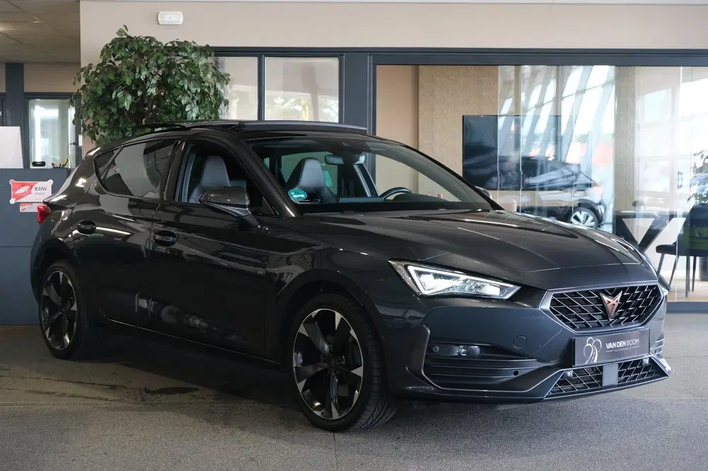 Cupra Leon 1.4 e-Hybrid 204PK Pano Led Cam Navi ACC V uit 2022, foto 6