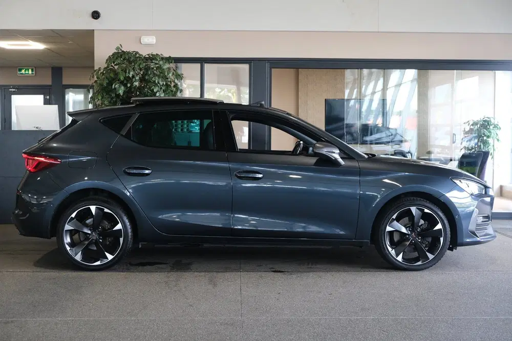 Cupra Leon 1.4 e-Hybrid 204PK Pano Led Cam Navi ACC V uit 2022, foto 7