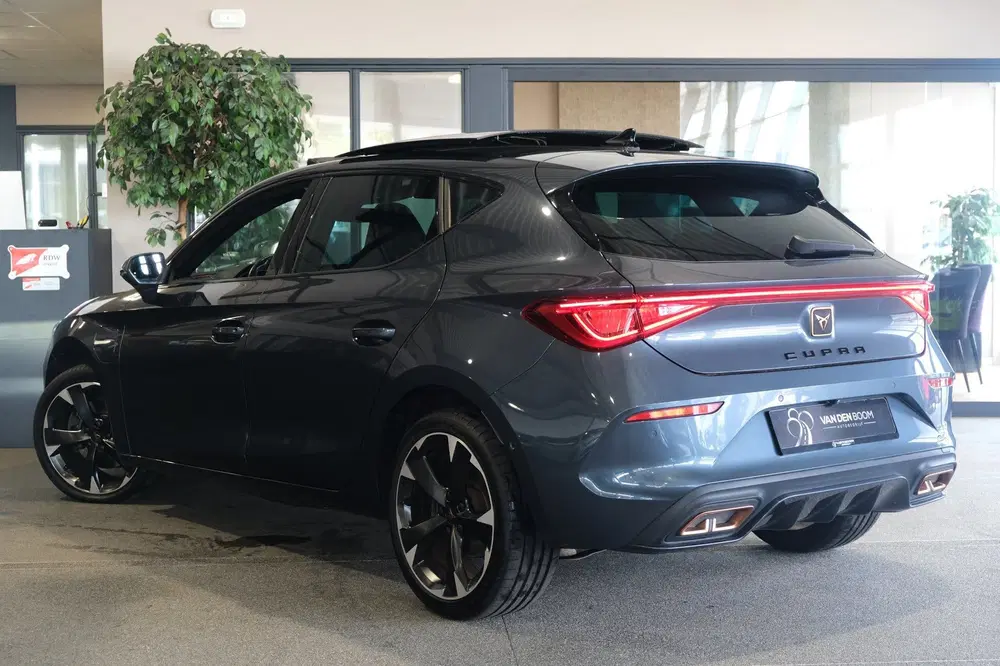Cupra Leon 1.4 e-Hybrid 204PK Pano Led Cam Navi ACC V uit 2022, foto 8