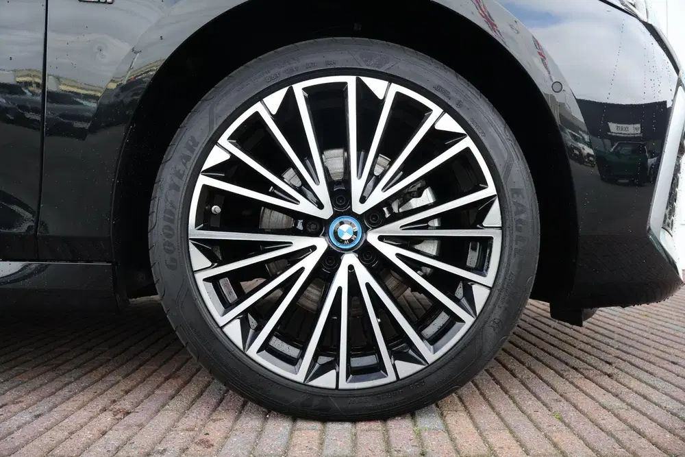 BMW 2-serie Active Tourer 225e xDrive uit 2024, foto 6