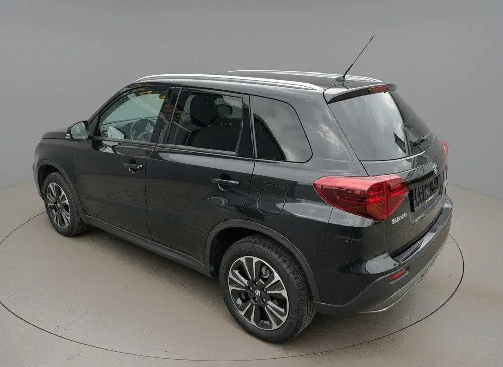 Suzuki Vitara 1.4 Boosterjet Style Smart Hybrid Panorama uit 2022, foto 3