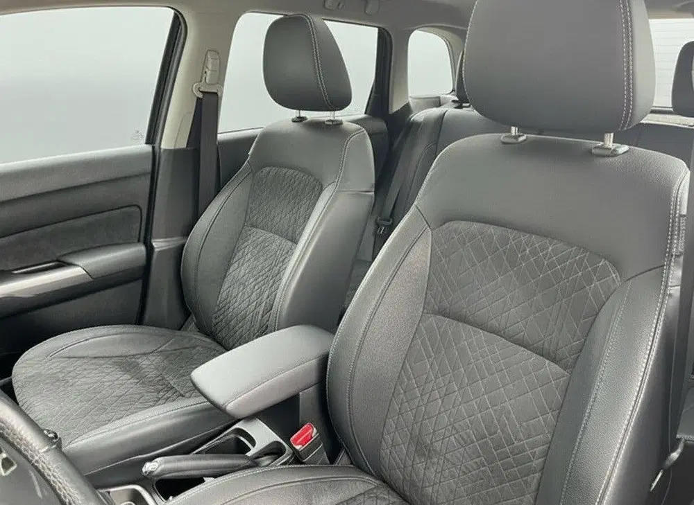Suzuki Vitara 1.4 Boosterjet Style Smart Hybrid Panorama uit 2022, foto 7