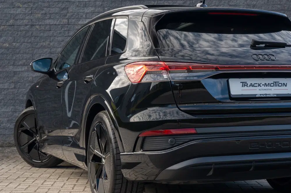 Audi Q4 e-tron 50 quattro s-line 77 kWh PANORAMADAK uit 2021, foto 14