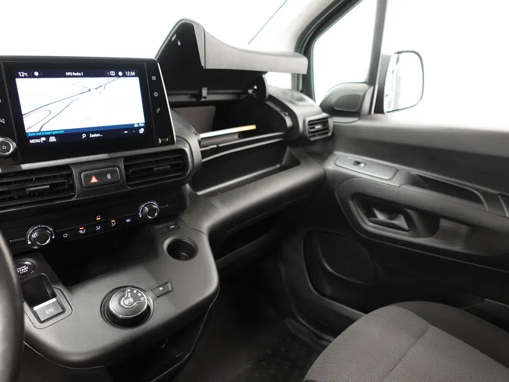 Opel Combo Opel Combo 1.5D 130 pk Aut-8 L2H1 Edition uit 2022, foto 14