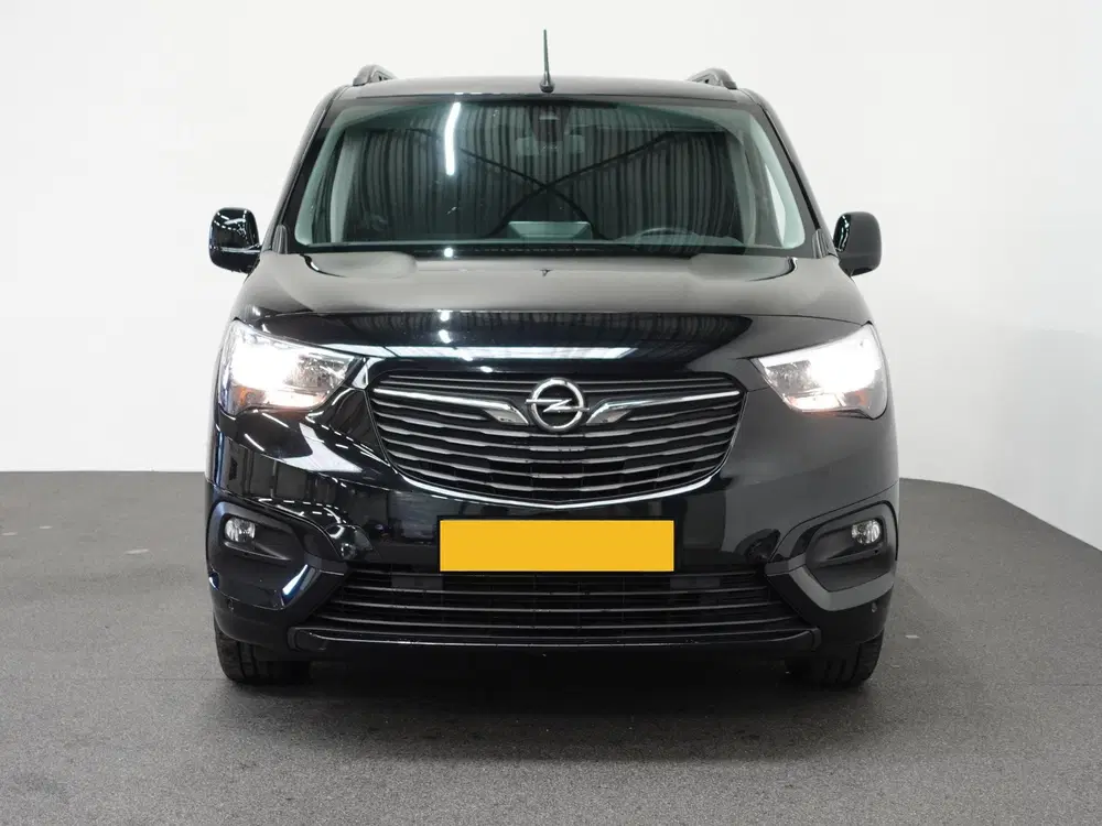 Opel Combo Opel Combo 1.5D 130 pk Aut-8 L2H1 Edition uit 2022, foto 9