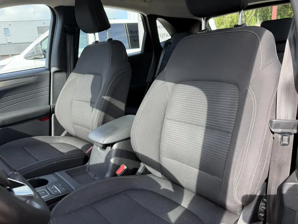 Ford Kuga 2.5 PHEV Titanium uit 2022, foto 10