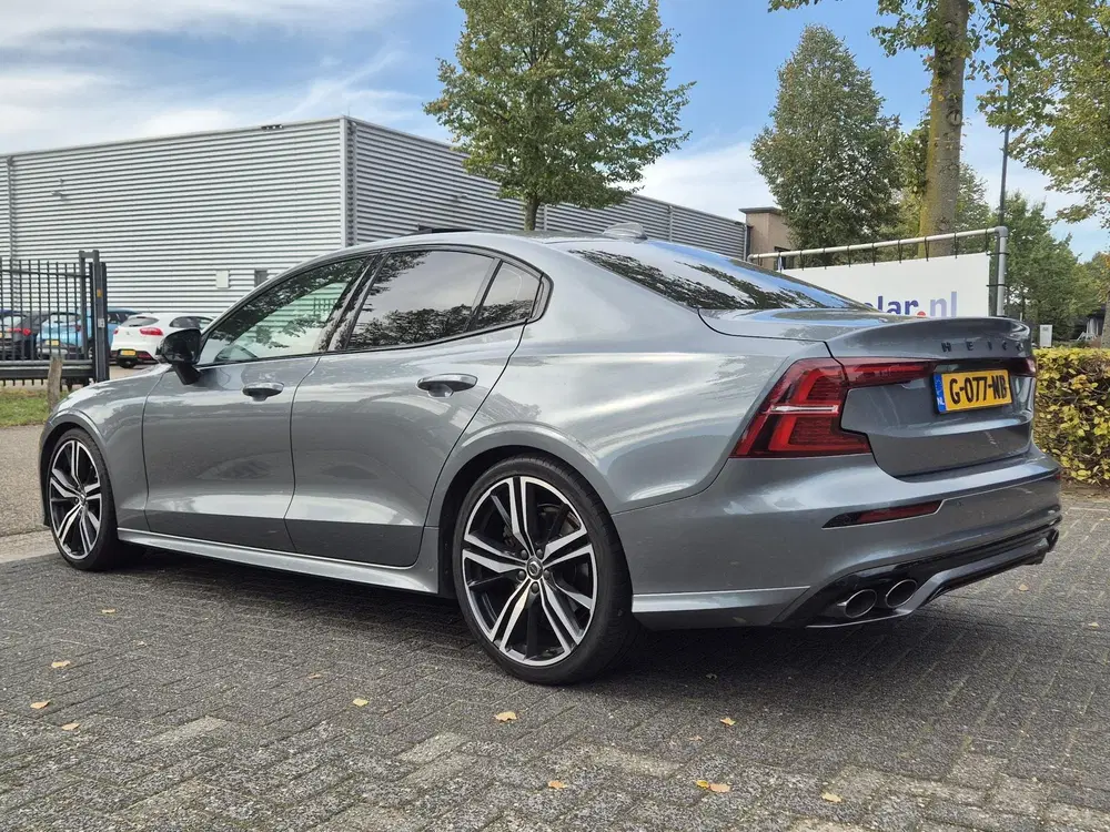 Volvo S60 2.0 T5 Intro Ed. R-Design Volledig HEICO uit 2019, foto 4