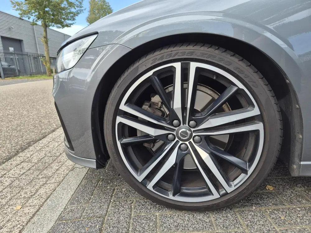 Volvo S60 2.0 T5 Intro Ed. R-Design Volledig HEICO uit 2019, foto 9