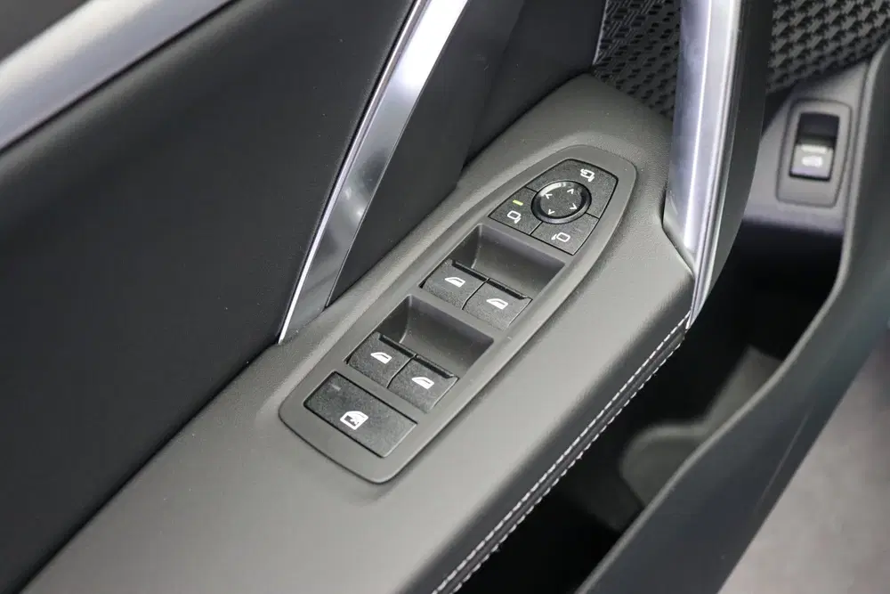 BMW iX2 eDrive20 M Sport uit 2026, foto 10