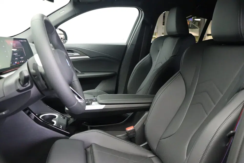 BMW iX2 eDrive20 M Sport uit 2026, foto 12
