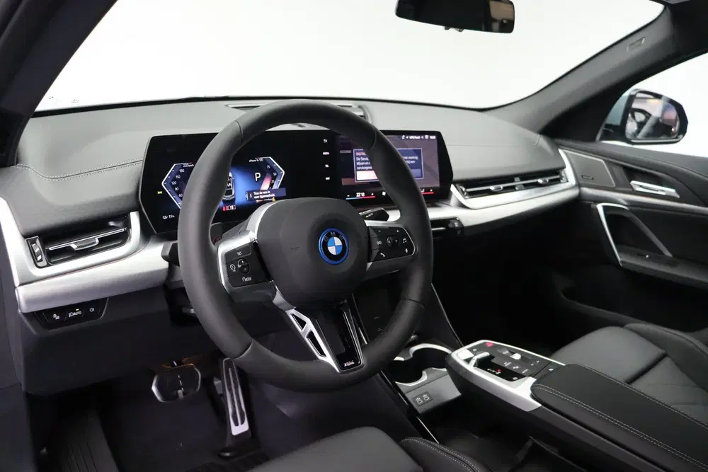 BMW iX2 eDrive20 M Sport uit 2026, foto 14