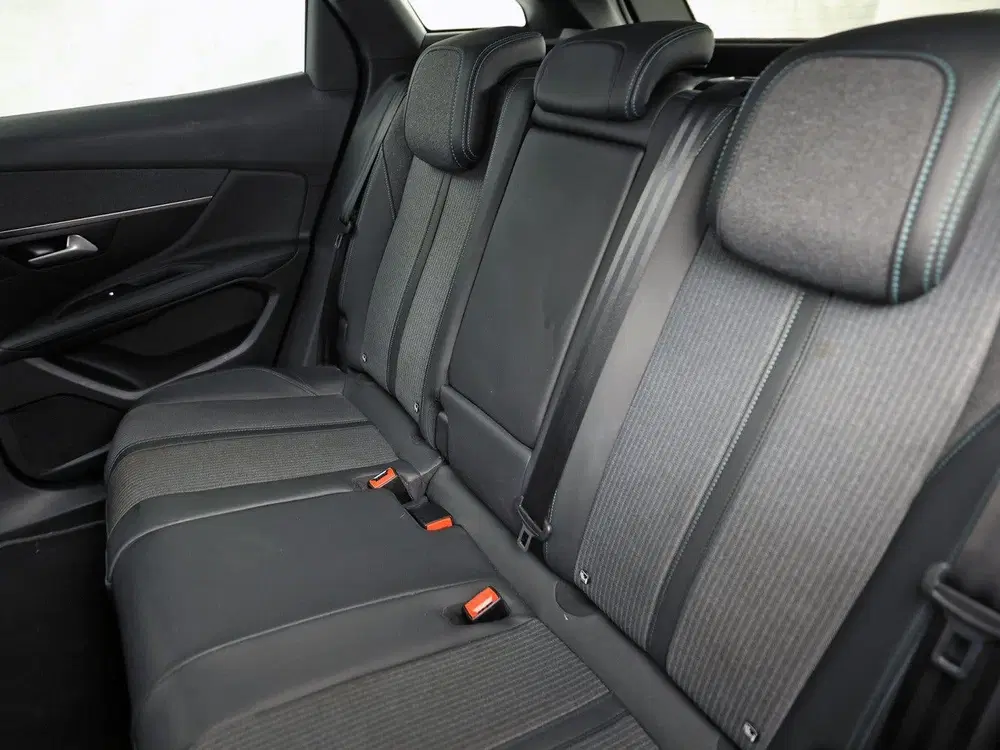 Peugeot 3008 1.2 PureTech Allure Sport (NAP uit 2021, foto 15