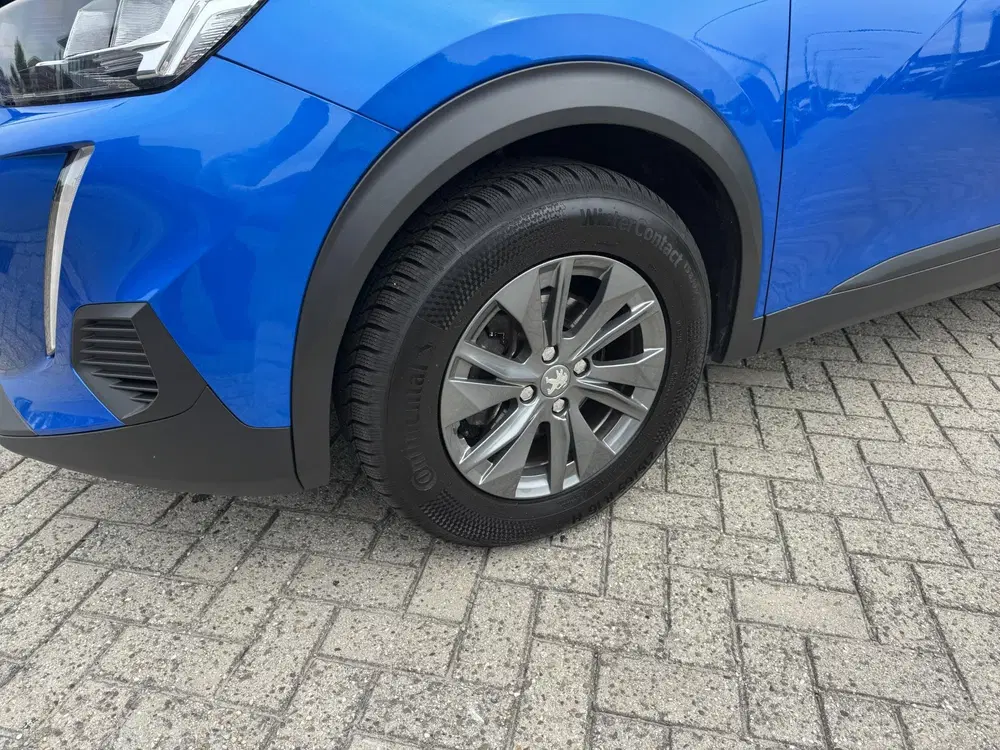 Peugeot 2008 1.2 PureTech Active Pack l Camera l Navi uit 2022, foto 9