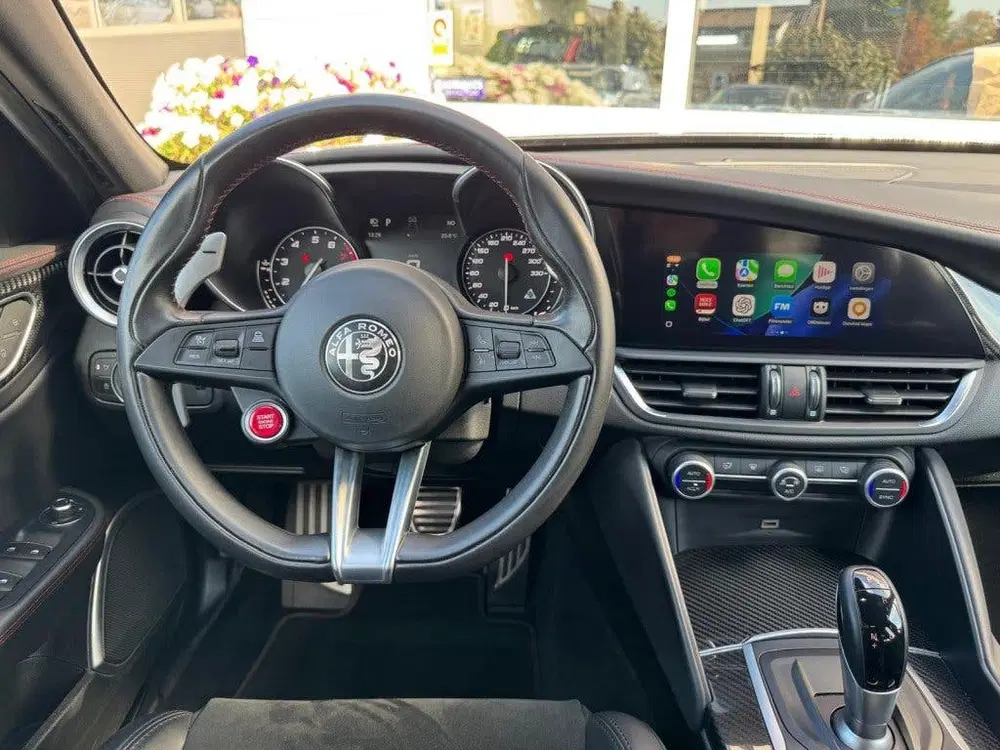 Alfa Romeo Giulia 2.9 V6 QUADRIFOGLIO Carbon pakket Sparco k uit 2019, foto 2
