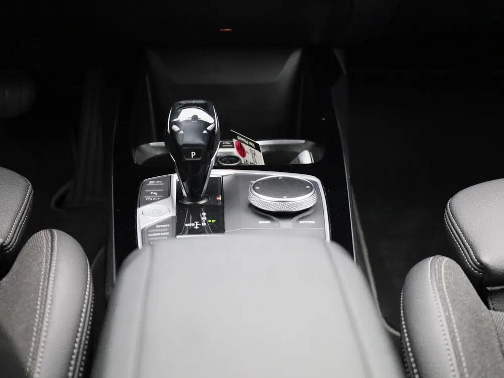 BMW 1-serie 118i Executive Edition 140PK uit 2020, foto 10